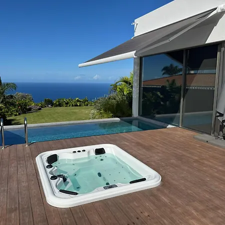 Semesterbostad The Cube *